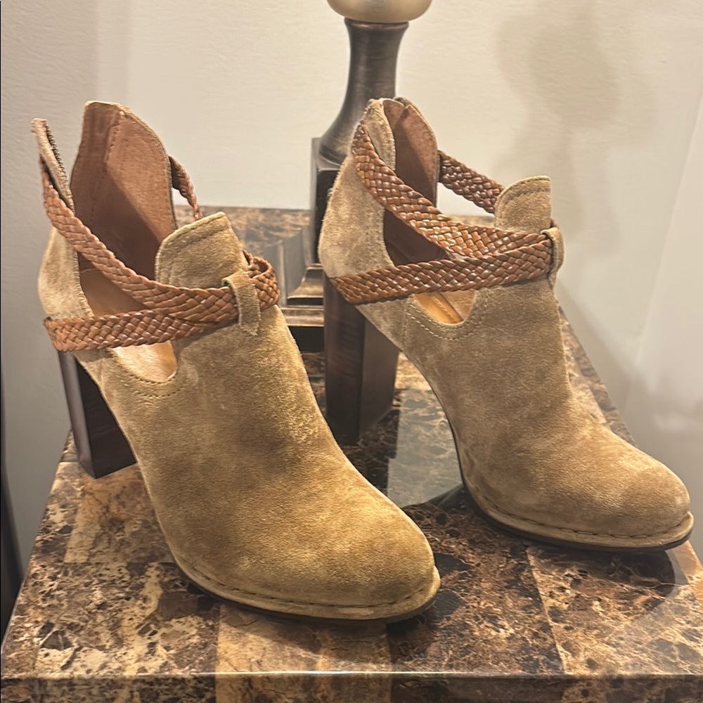 Women’s Suede Cutout Ankle Bootie with Braided Strap - Tan